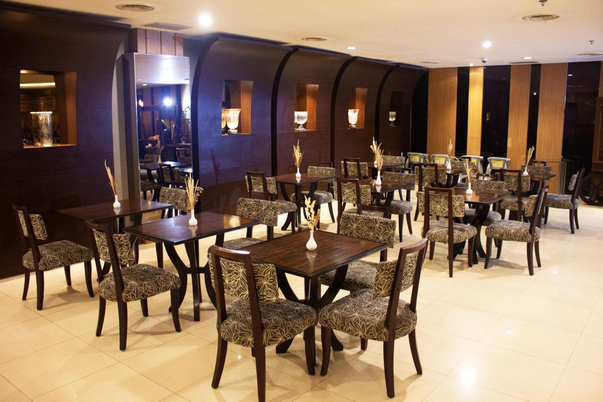 Nemuru Grand Serpong Panunggangah Luaran gambar