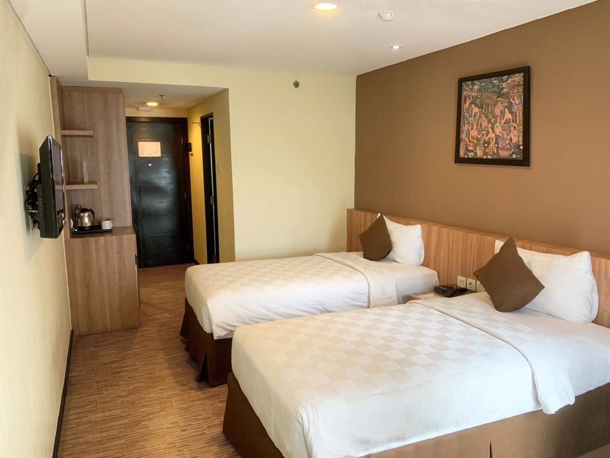 Nemuru Grand Serpong Panunggangah Luaran gambar